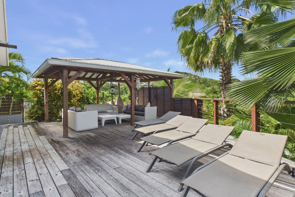 Location villa 10 personnes 5 chambres Martinique  - carbet transat et salon